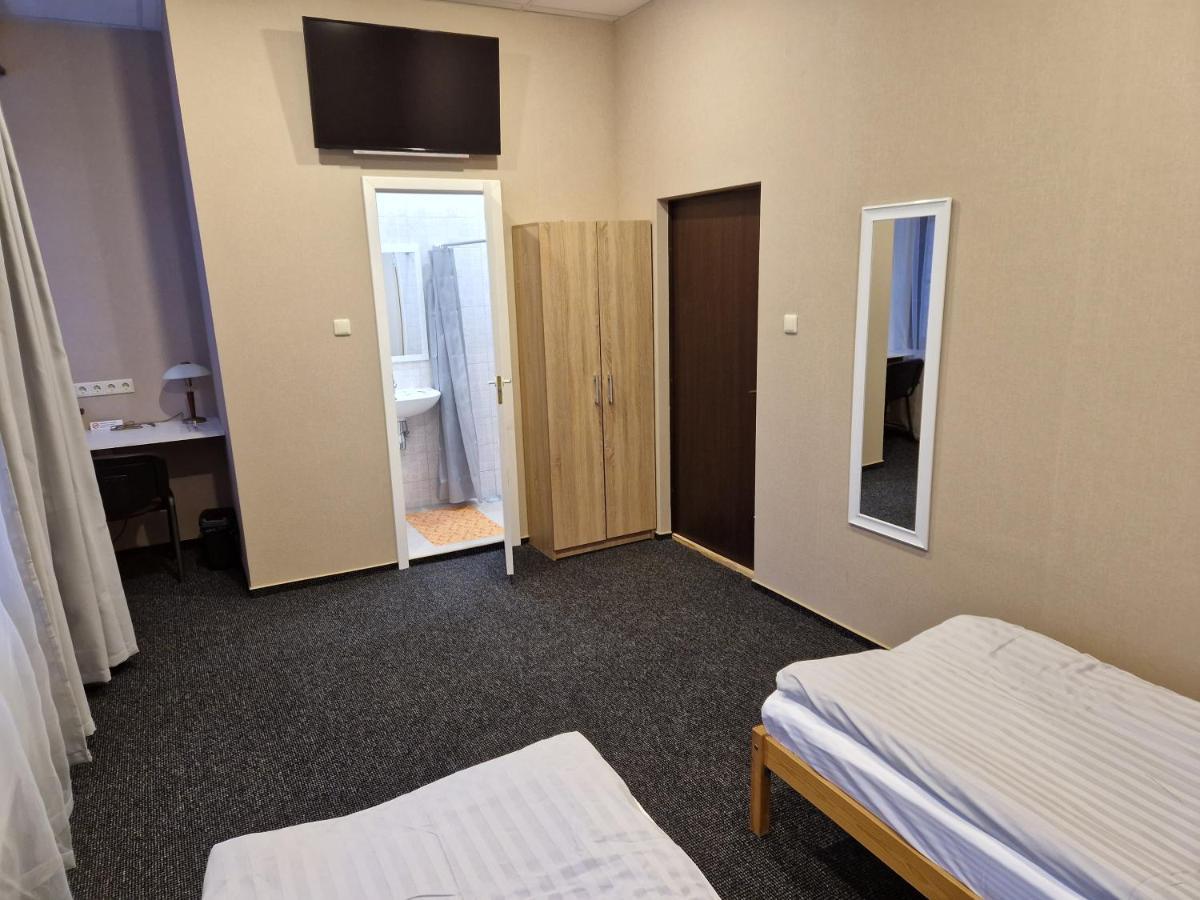 Hotel Karklu Muiza Jelgava Bagian luar foto
